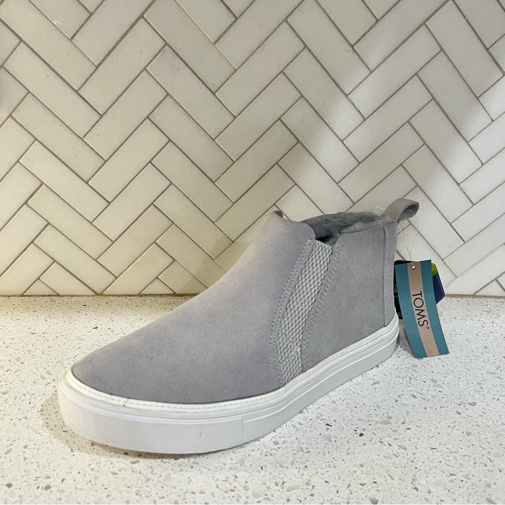 TOMS Bryce Slip On Sneakers Grey Size 7.5 NWT